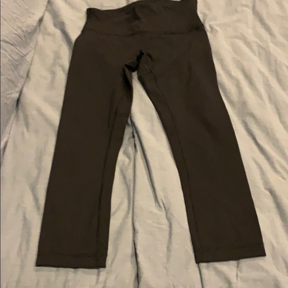 Lululemon Wunder Under crop black size 4